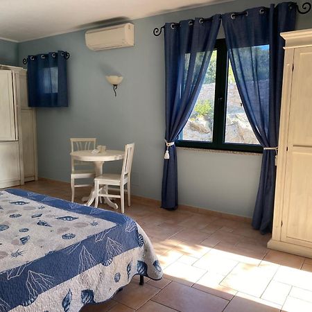 Hotel Villa Del Parco La Maddalena  Eksteriør billede