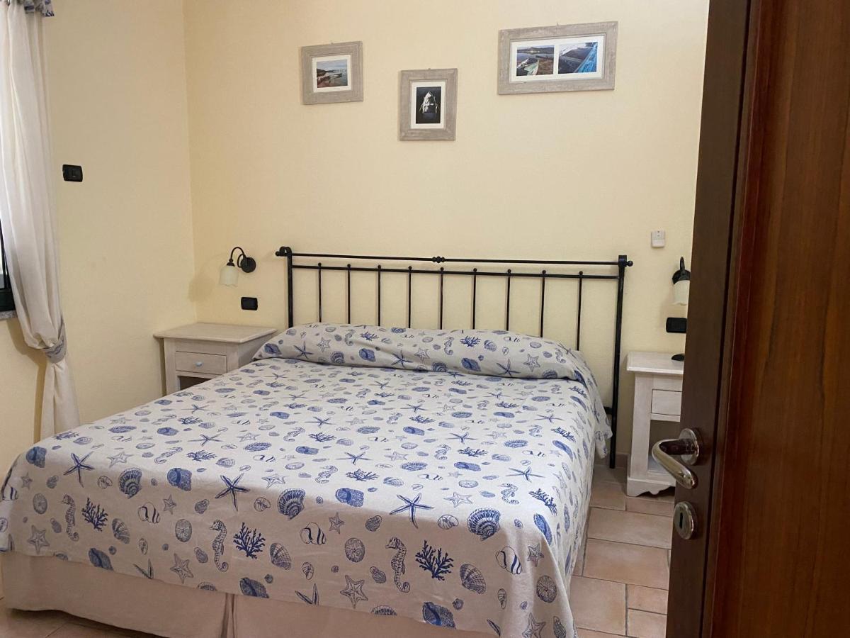 Hotel Villa Del Parco La Maddalena  Eksteriør billede