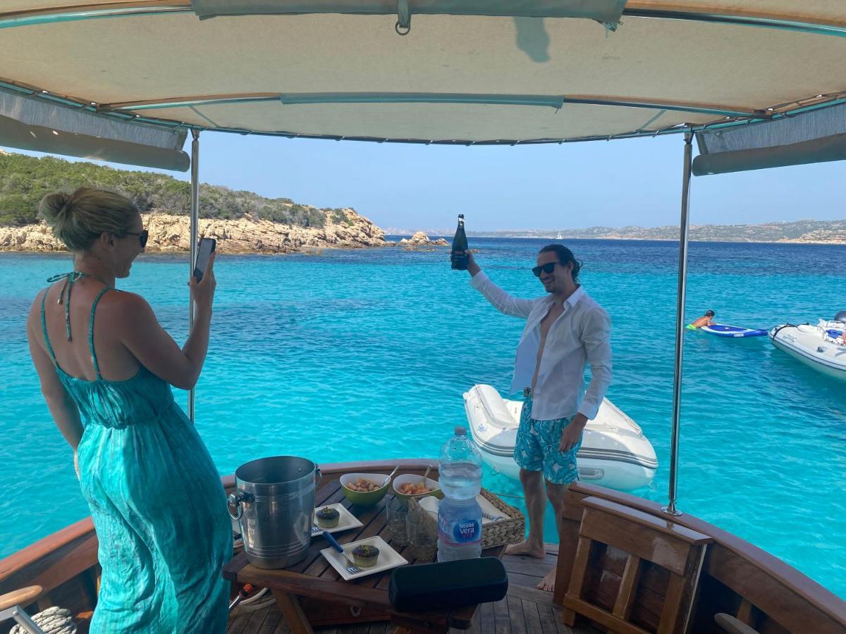 Hotel Villa Del Parco La Maddalena  Eksteriør billede