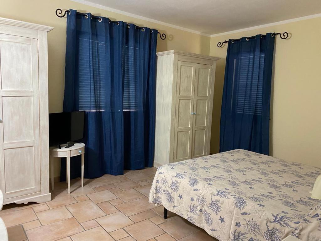 Hotel Villa Del Parco La Maddalena  Eksteriør billede