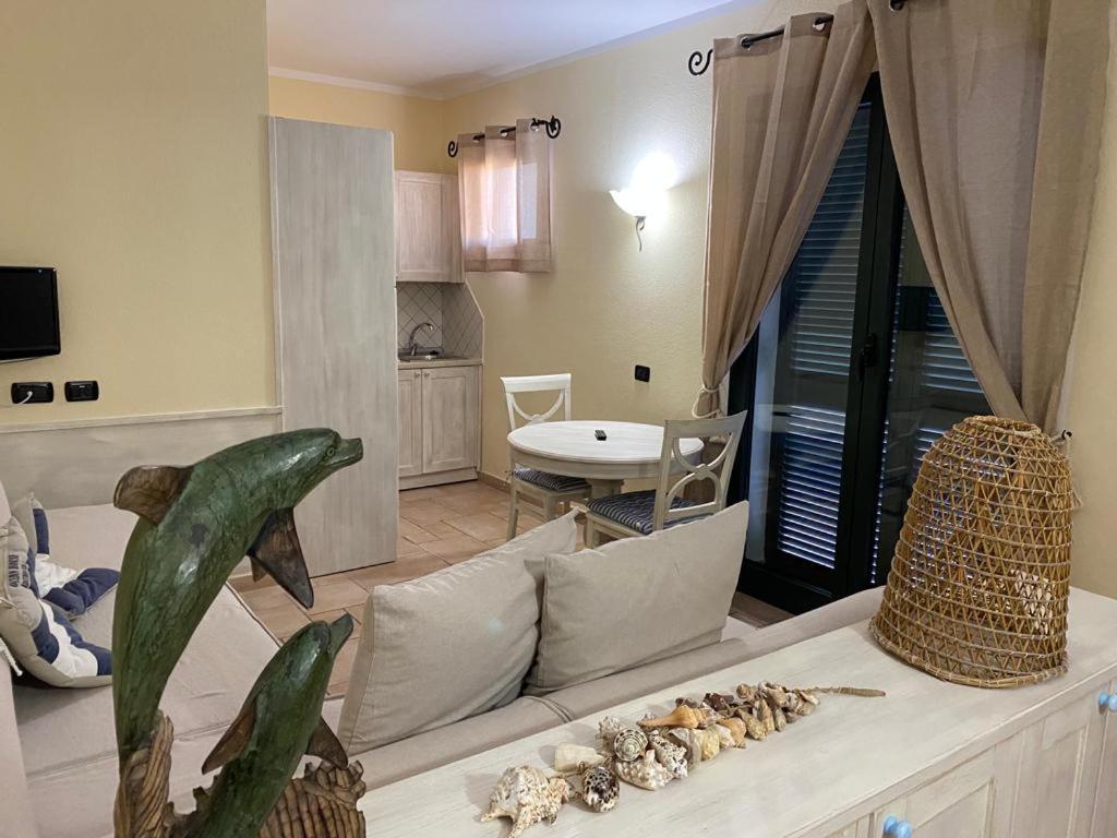 Hotel Villa Del Parco La Maddalena  Eksteriør billede