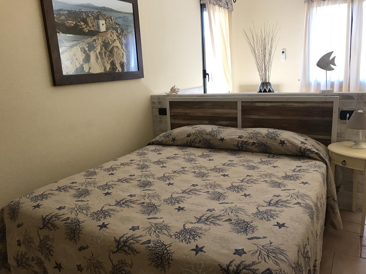 Hotel Villa Del Parco La Maddalena  Eksteriør billede