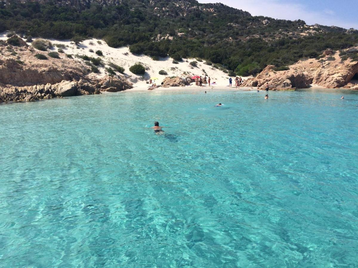 Hotel Villa Del Parco La Maddalena  Eksteriør billede